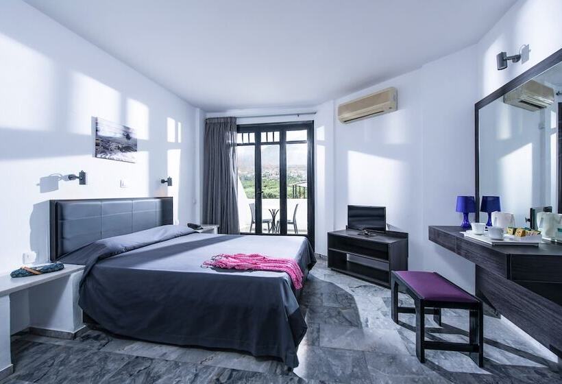 سوییت سوپریور, Indigo Inn