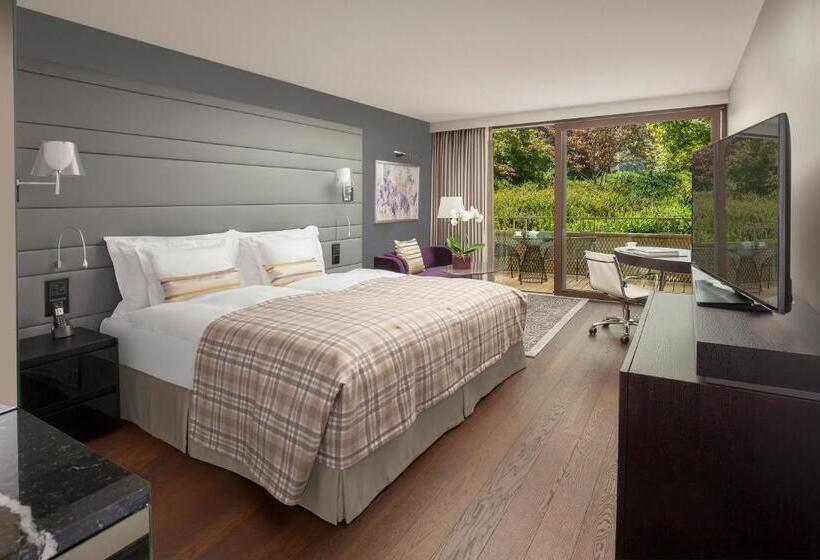 Номер Deluxe Вид на Парк, Royal Savoy Hotel & Spa