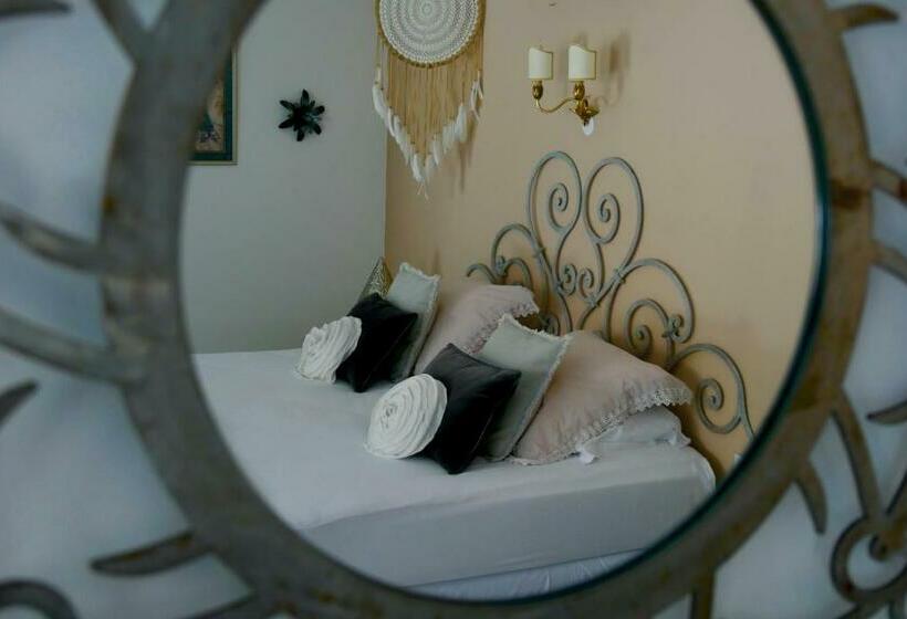Номер Deluxe, Manoir De Chantemerle