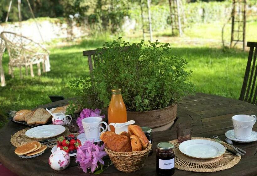Четырехместный Номер Deluxe, Manoir De Chantemerle