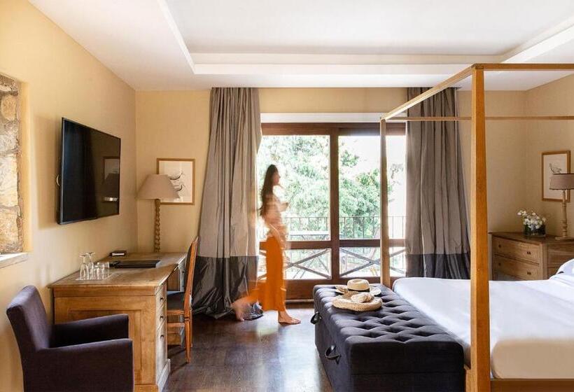 Полулюкс, Aquapetra Resort & Spa