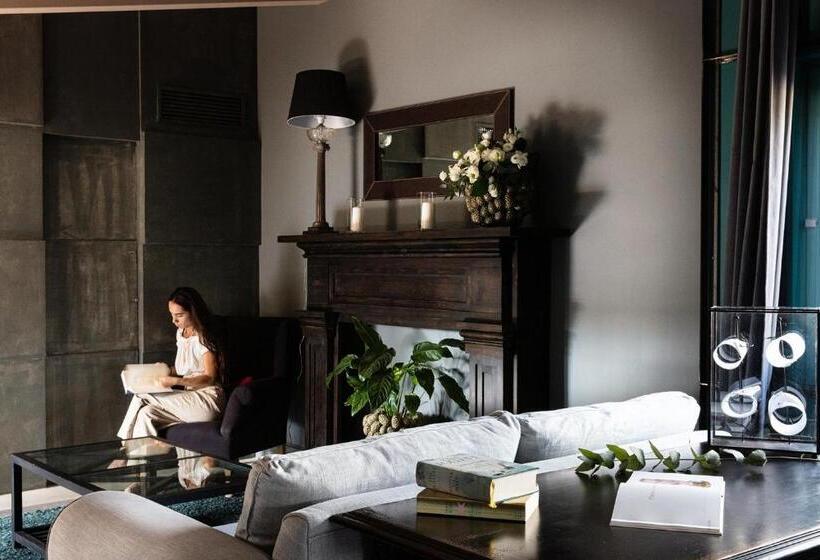 Президентский Люкс, Aquapetra Resort & Spa