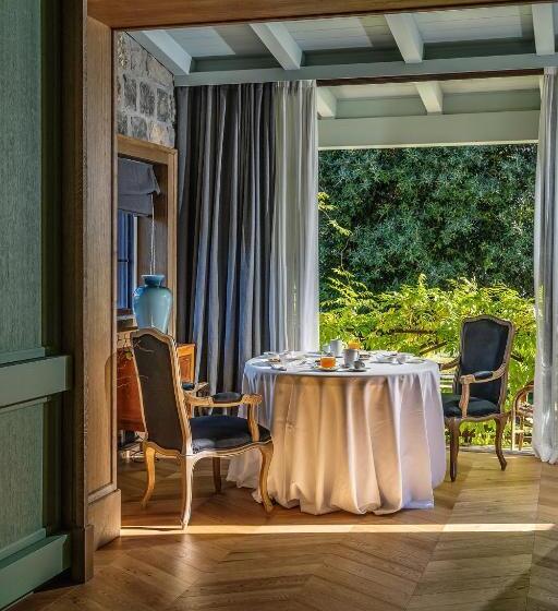 Люкс с гидромассажем, Aquapetra Resort & Spa