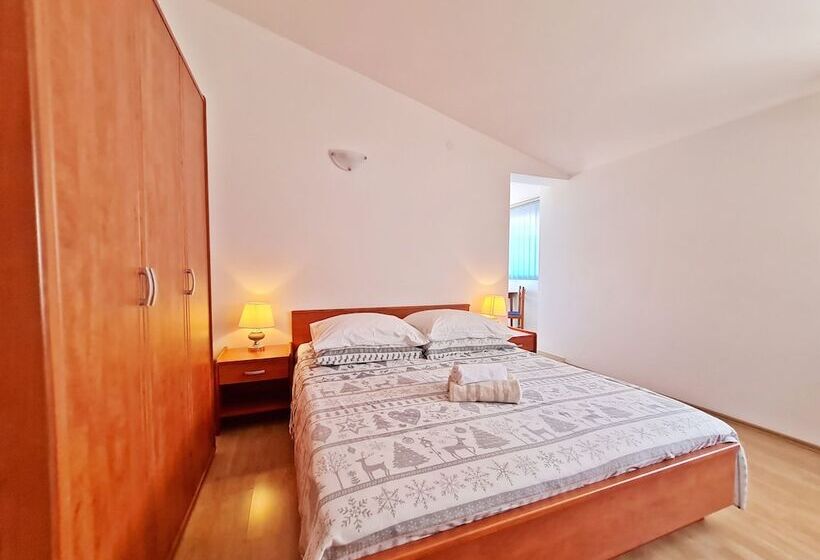 Студия Стандарт, Rooms And Apartments Porat