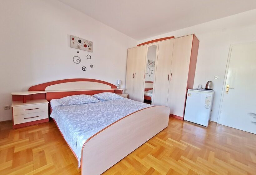 Номер Стандарт Вид на Море с Балконом, Rooms And Apartments Porat