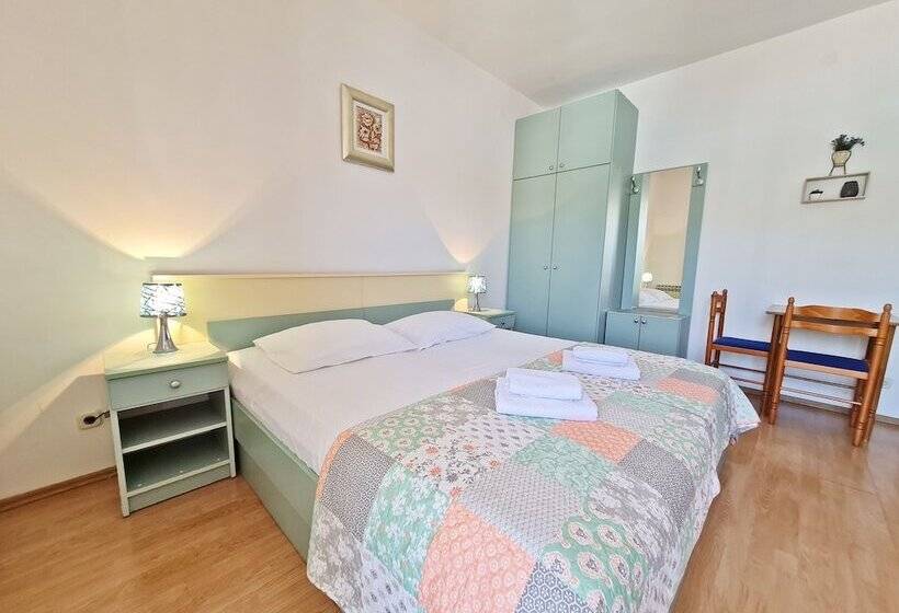 Студио Стандарт Вид на Море с Балконом, Rooms And Apartments Porat