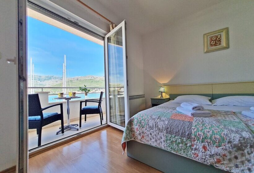 Estúdio Standart Vista Mar com Varanda, Rooms And Apartments Porat