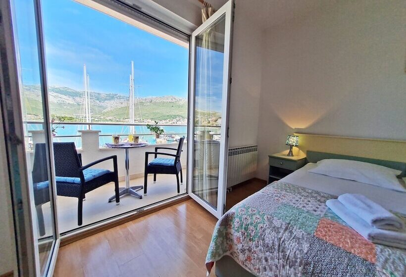 Студио Стандарт Вид на Море с Балконом, Rooms And Apartments Porat