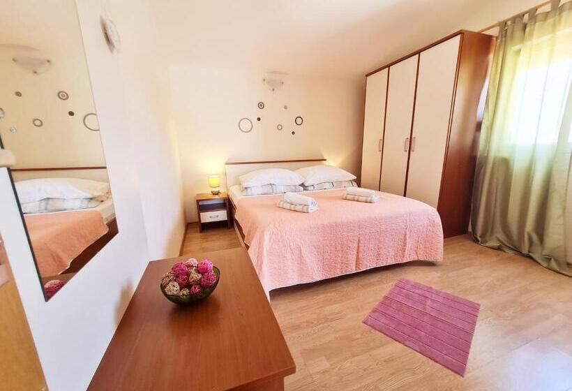 Номер Стандарт, Rooms And Apartments Porat