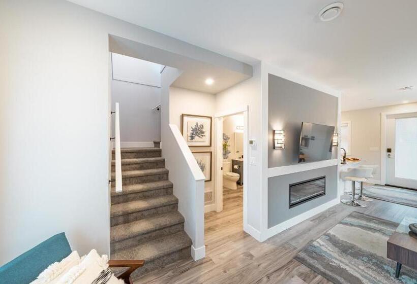 منزل غرفتين نوم, Sunrise Ridge Waterfront Resort