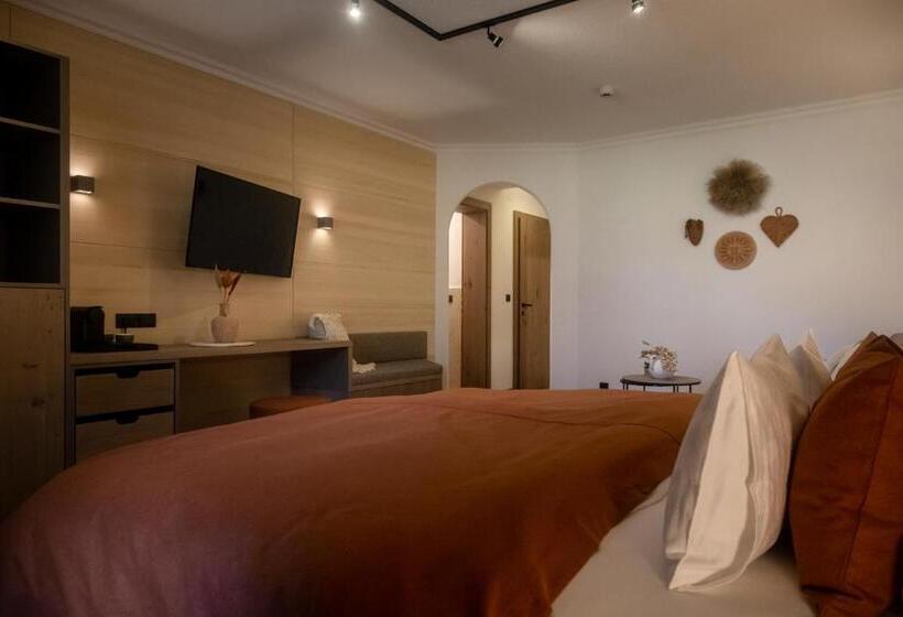 Номер Deluxe с Балконом, Boutique Hotel Mandarfnerhof