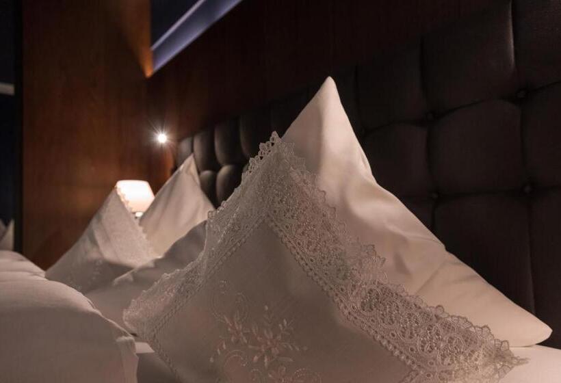 Номер Superior с Балконом, Boutique Hotel Mandarfnerhof
