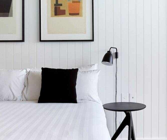 프리미엄 스위트, Accommodation @ Curlewis