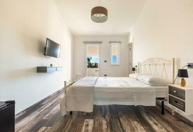 اتاق استاندارد با چشم‌انداز باغ, Elios Rooms