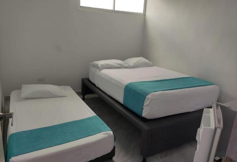 스탠다드 트리플 룸, Sky View Hotel Tolu
