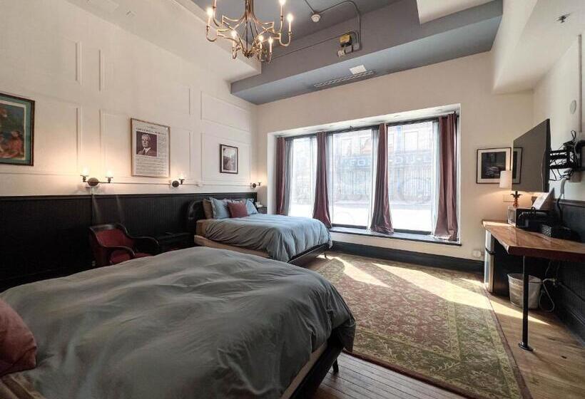 ビジネスルーム, The Oliver Inn