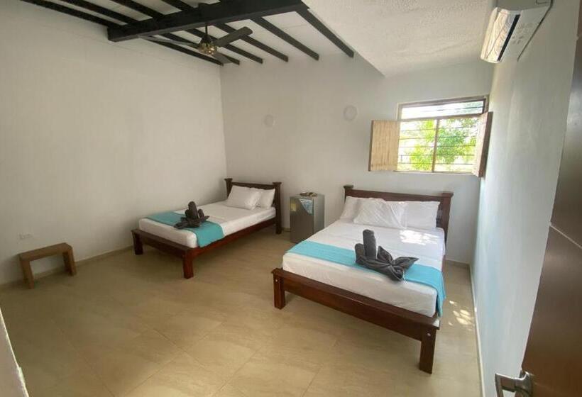 اتاق استاندارد چهار تخته, Palmas Del Río