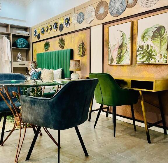 1 Bedroom Penthouse Apartment, 24 On Basil Boutique Luxury