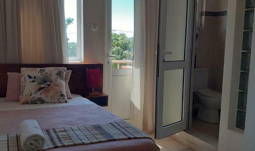اتاق استاندارد یک تخته با بالکن, Wonna Bay Vila Lodge Catembe