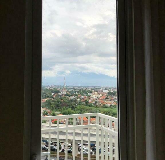 Студия Стандарт, Ratu Icon Apartment