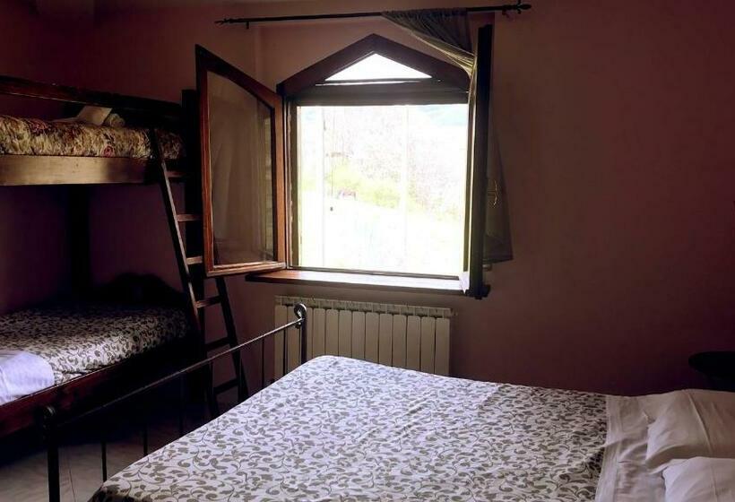 חדר סטנדרט לארבעה, Pian D Isola Agriturismo