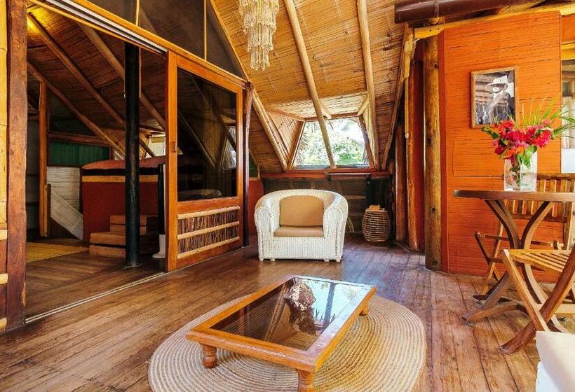سوئیت با بالکن, La Maison Eco House & Yoga