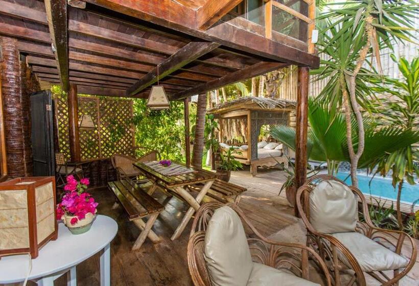 سوئیت با بالکن, La Maison Eco House & Yoga