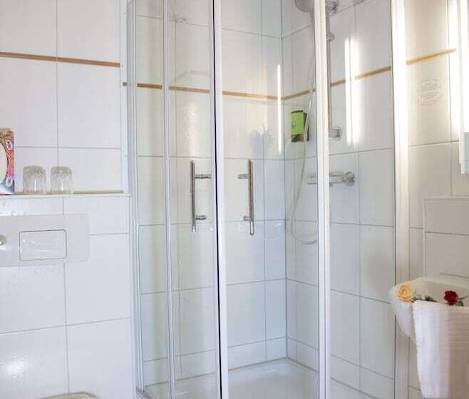 Номер Стандарт Трехместный, Friends Hotel Kerpen