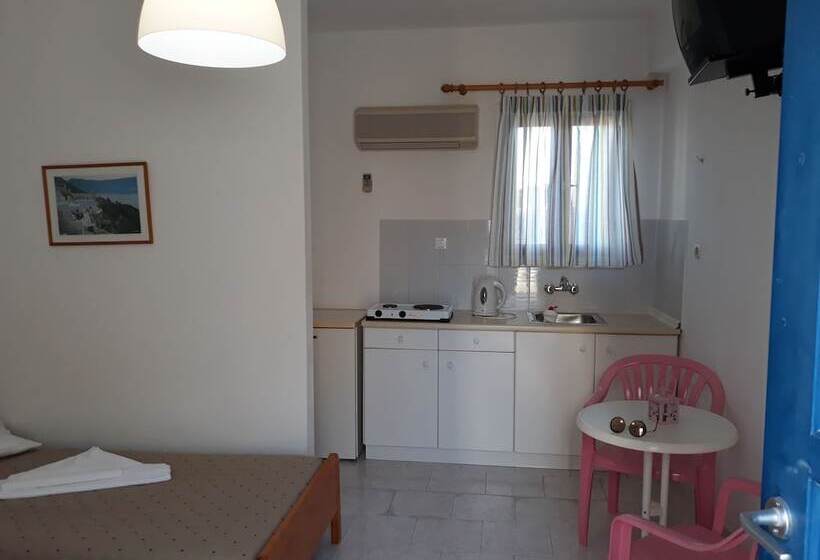 标准工作室, Holidays In Paros