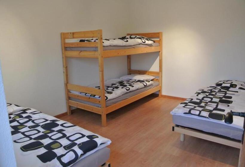 Четырехместный Номер Стандарт, La Tzoum Hostel