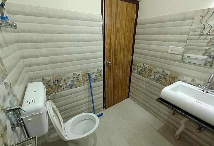 اتاق استاندارد با تخت بزرگ, Snow Drop Guest House