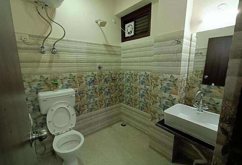 اتاق استاندارد با تخت بزرگ, Snow Drop Guest House
