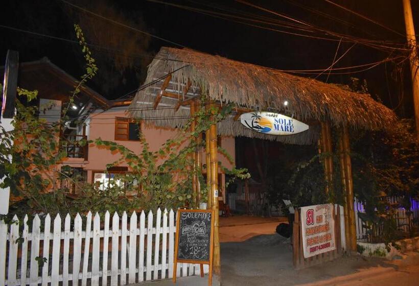 اتاق کلاسیک سه تخته, Hostal Solemare