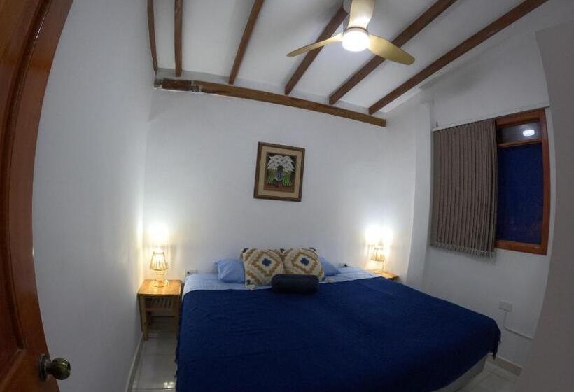 سوییت سوپریور, Hostal Solemare