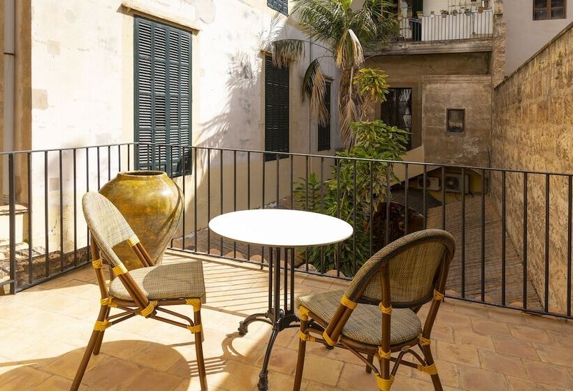 Suite with Terrace, Can Cirera