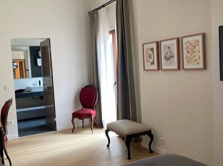 Suite with Terrace, Can Cirera