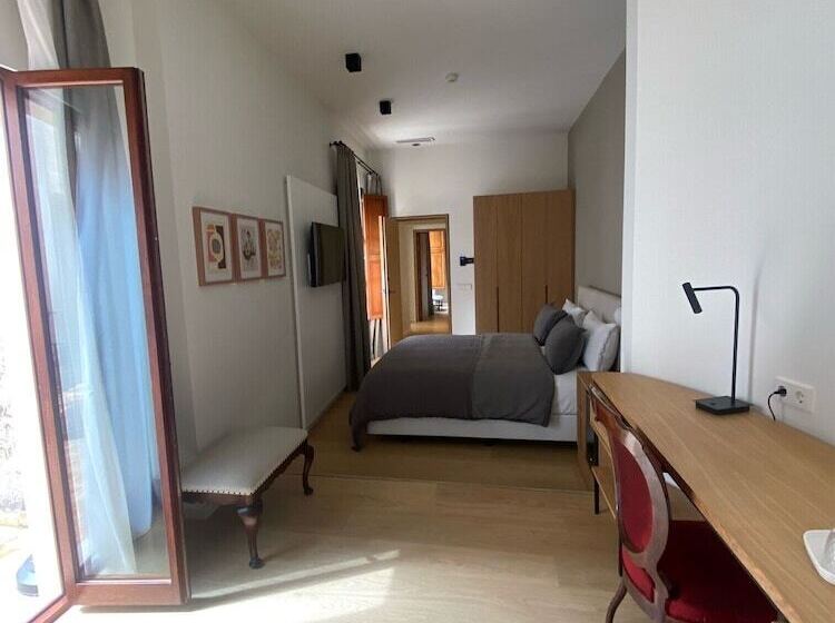 Suite with Terrace, Can Cirera