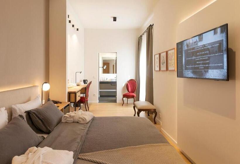 Suite with Terrace, Can Cirera