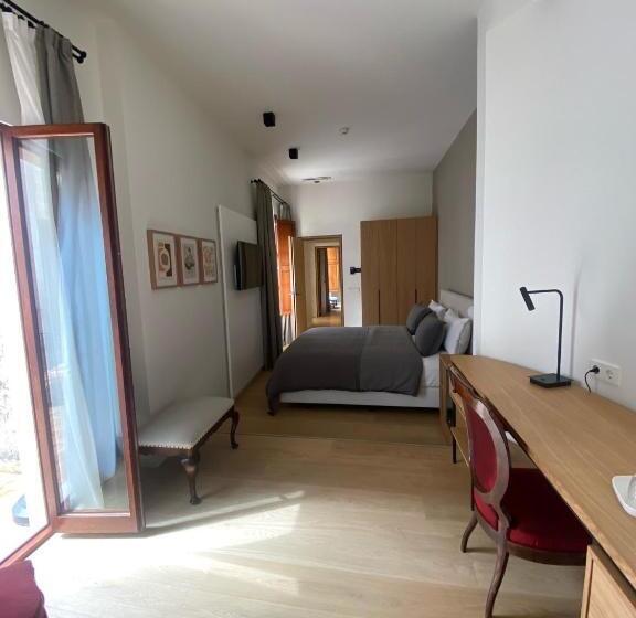 Suite with Terrace, Can Cirera
