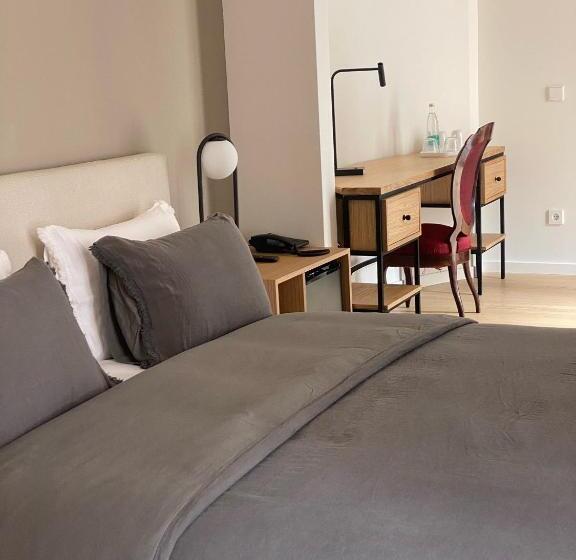 Suite with Terrace, Can Cirera