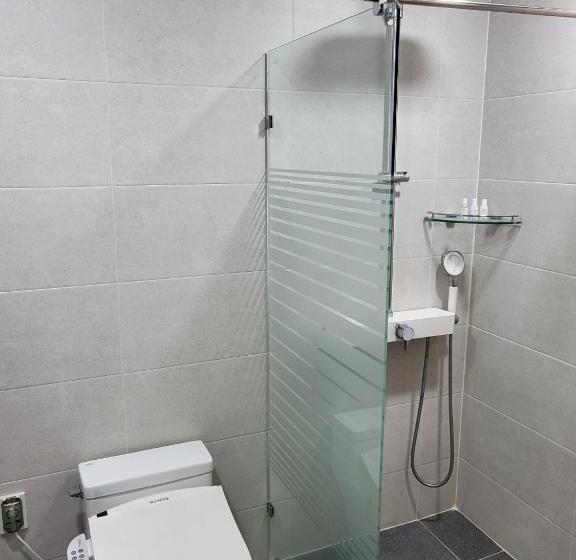اتاق لوکس با تخت بزرگ, Sanbangsan Hotel Formerly Primula