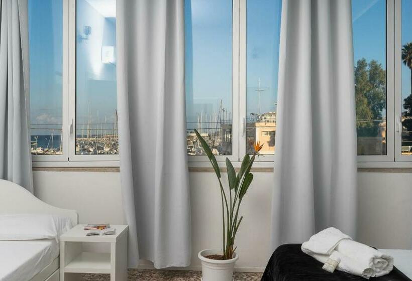 اتاق استاندارد با تخت بزرگ, Regina Margherita   Bed And Breakfast & Rooftop Lounge Bar