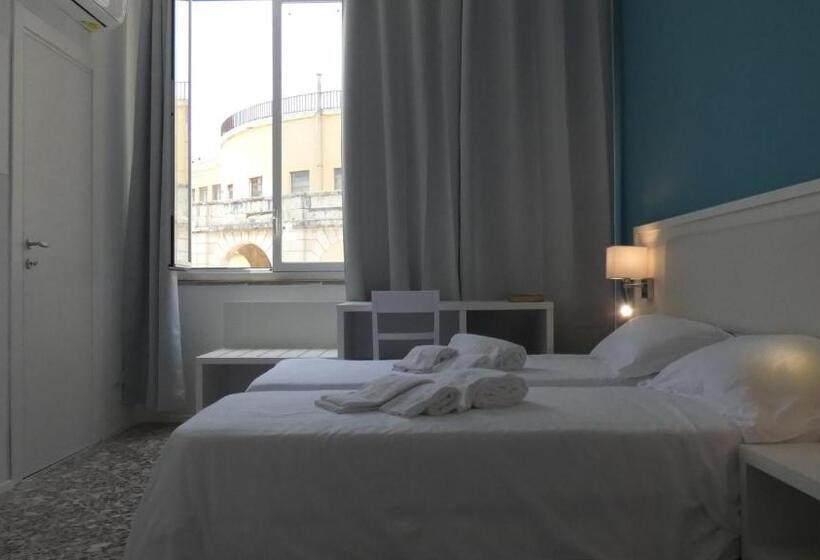 اتاق لوکس, Regina Margherita   Bed And Breakfast & Rooftop Lounge Bar