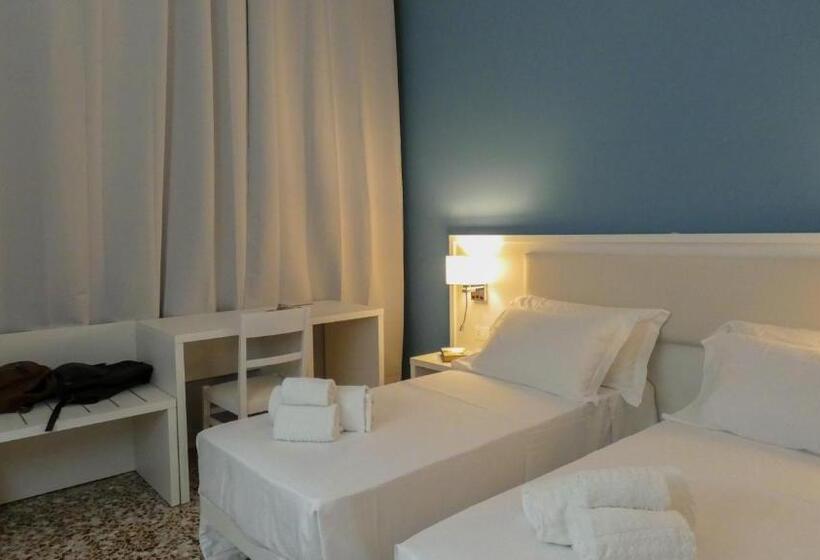 اتاق لوکس, Regina Margherita   Bed And Breakfast & Rooftop Lounge Bar