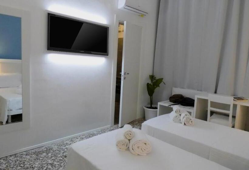 اتاق لوکس, Regina Margherita   Bed And Breakfast & Rooftop Lounge Bar