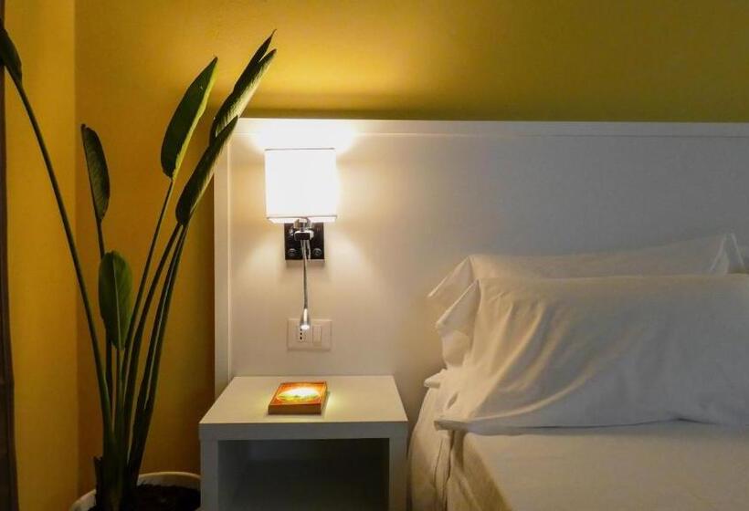 اتاق استاندارد با تخت بزرگ, Regina Margherita   Bed And Breakfast & Rooftop Lounge Bar