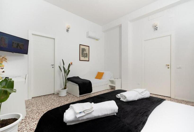 اتاق لوکس, Regina Margherita   Bed And Breakfast & Rooftop Lounge Bar