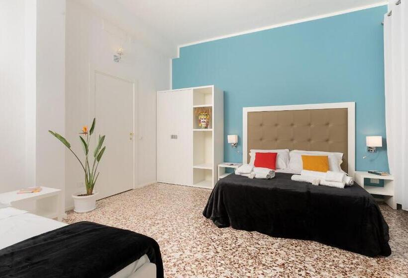 اتاق لوکس, Regina Margherita   Bed And Breakfast & Rooftop Lounge Bar