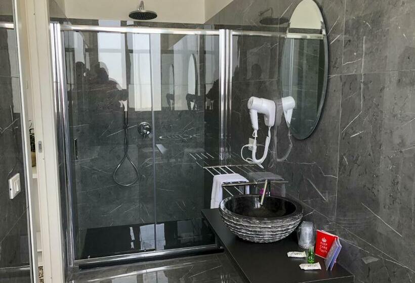 اتاق استاندارد با تخت بزرگ, Regina Margherita   Bed And Breakfast & Rooftop Lounge Bar