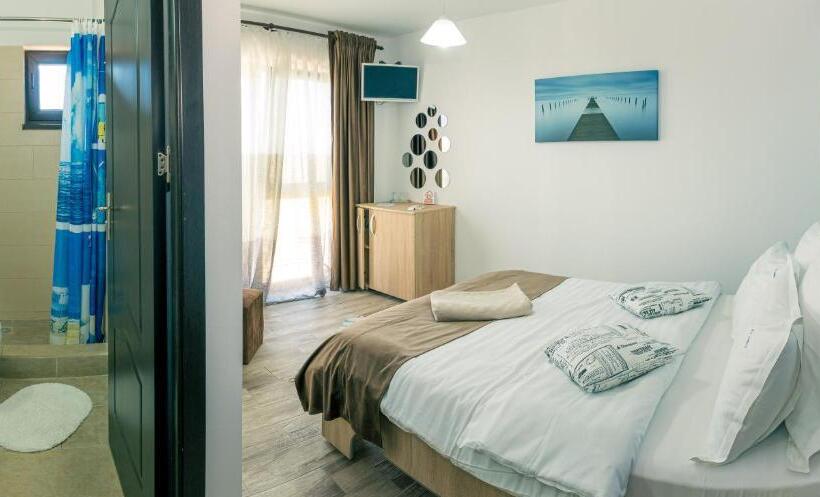 Номер Стандарт с Балконом, Casa In Culori Vama Veche